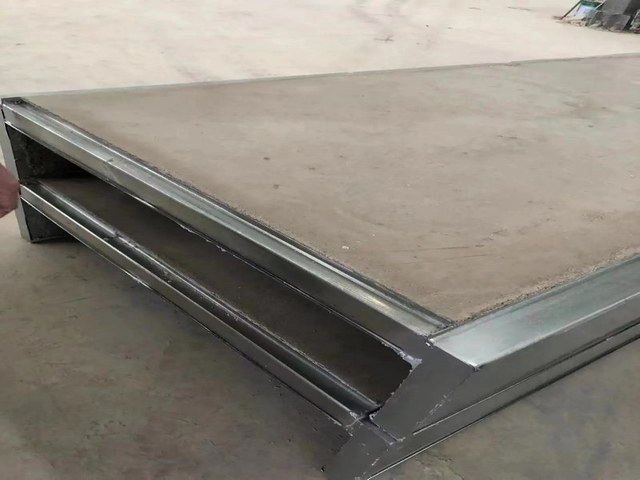 Class A fire-resistant prefabricated steel frame concrete slab