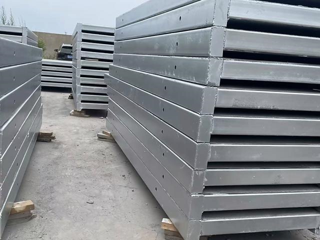 Long-span precast steel frame concrete slab