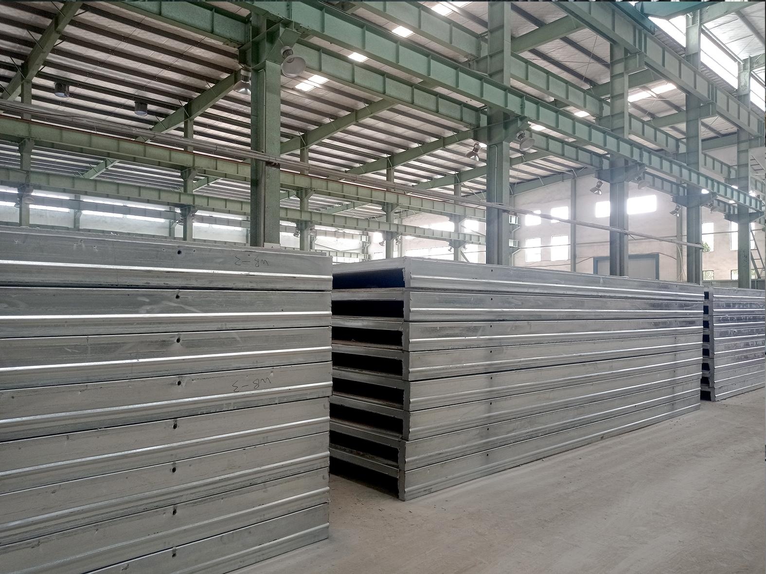 Prefabricated steel frame of the gymnasium; Power plant trestle slab